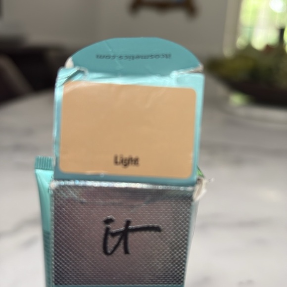 π₯ NEW IT Cosmetics Cc+ Foundation Oil Free Matte Color Light Full Size 1.08 oz - Picture 4 of 4